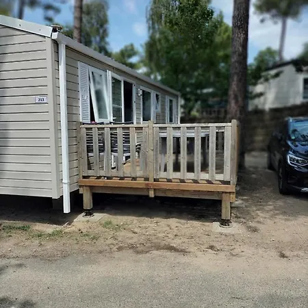 Mobil 6 A 8 Personnes Le Bois Dormant مكان تخييم